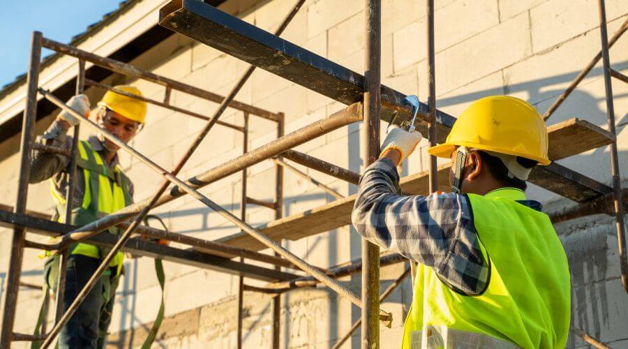 Professional residential roofers in Saint Charles, MI
